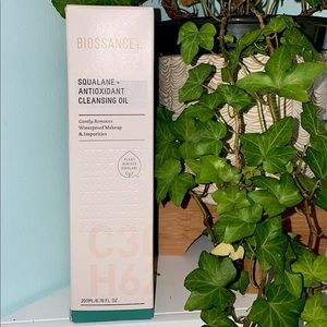 BIOSSANCE Squalane + Antioxidant Cleansing Oil